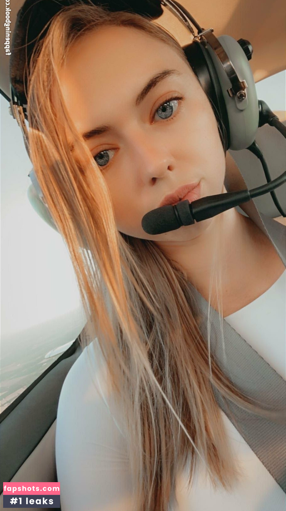 becca_aviatrix Nude Leaks OnlyFans Photos #49 - LeakJerk