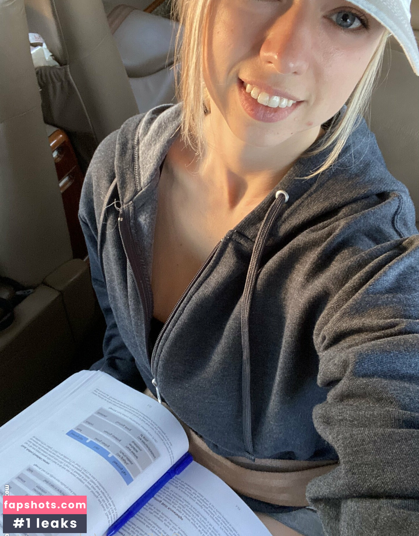 becca_aviatrix Nude Leaks OnlyFans Photos #52 - LeakJerk