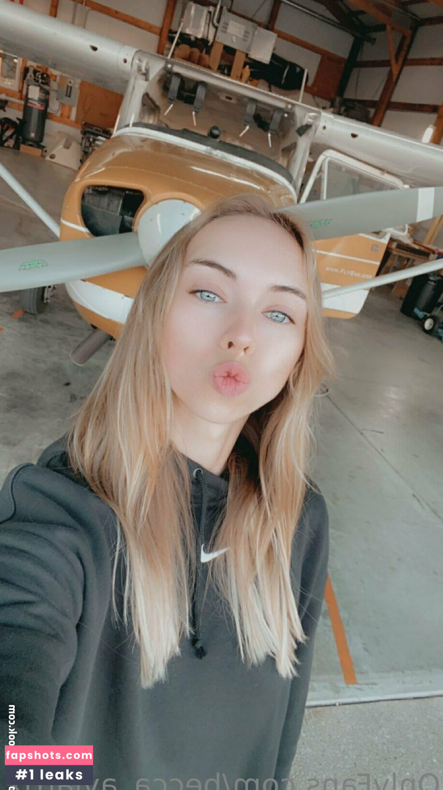 becca_aviatrix Nude Leaks OnlyFans Photos #57 - LeakJerk