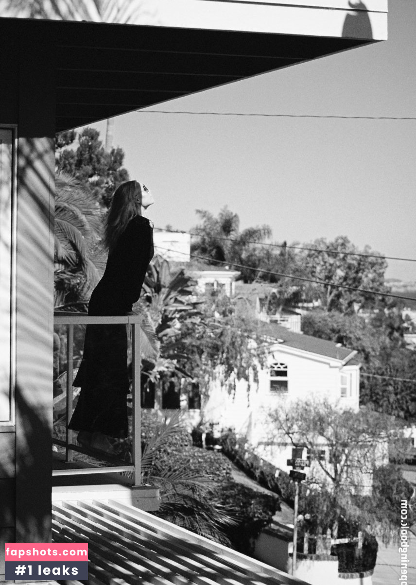 Becca Hiller gallery photo #104