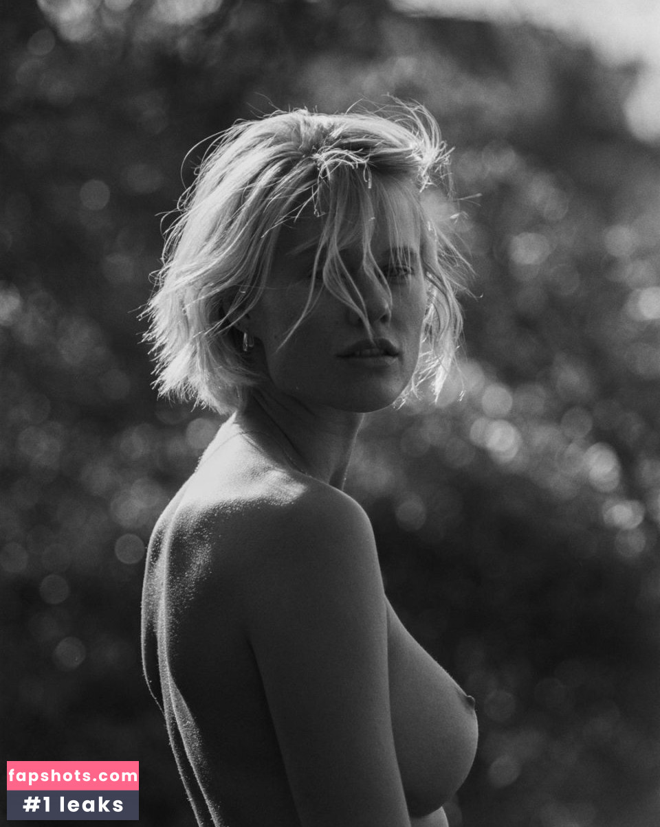 Becca Hiller gallery photo #12