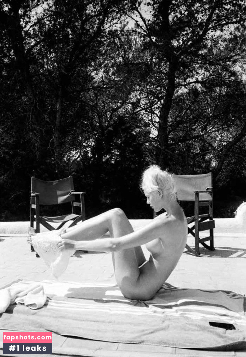 Becca Hiller gallery photo #126