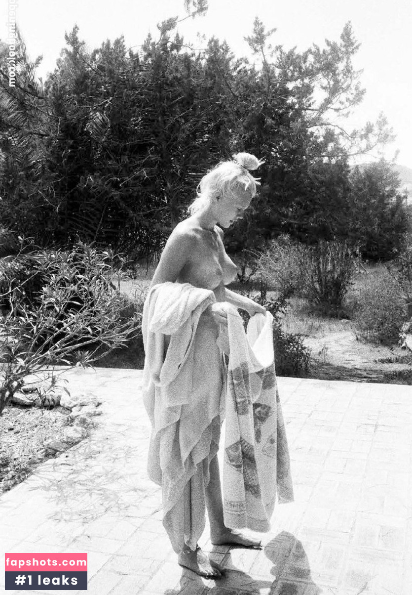 Becca Hiller gallery photo #128