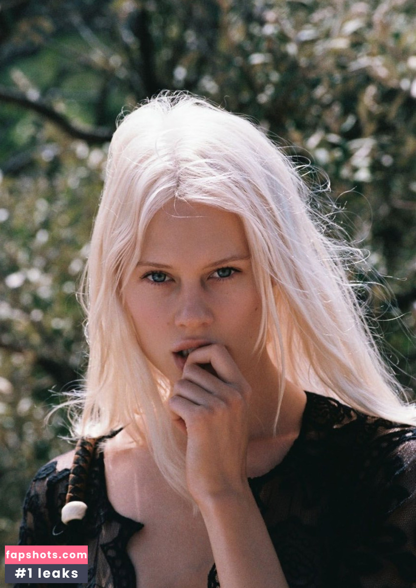 Becca Hiller gallery photo #3