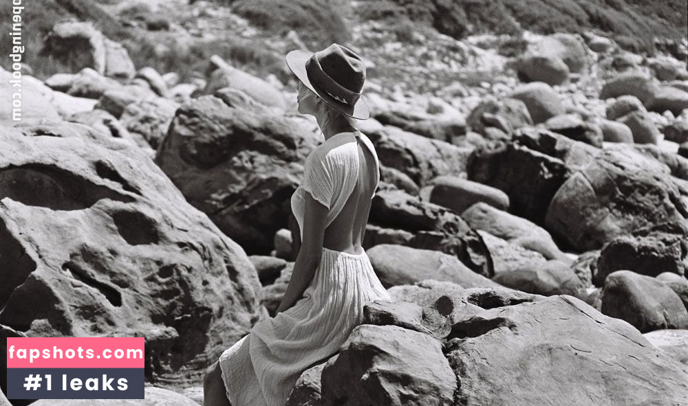 Becca Hiller gallery photo #23