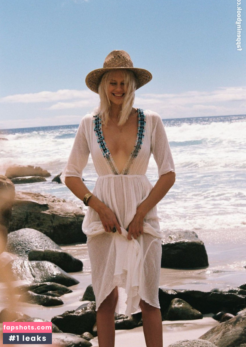 Becca Hiller gallery photo #25