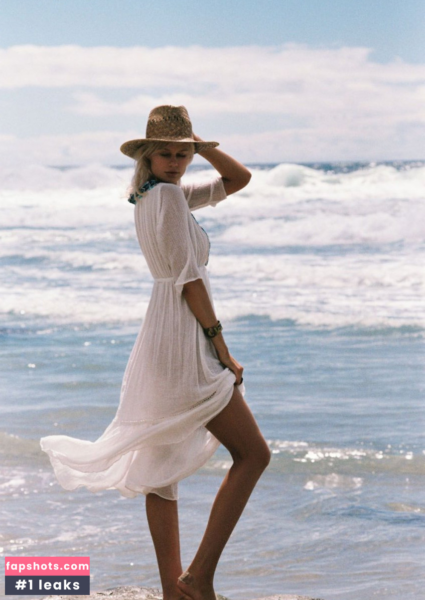 Becca Hiller gallery photo #26