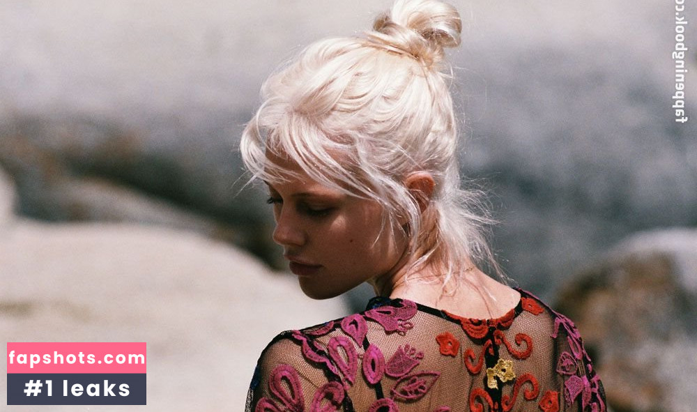 Becca Hiller gallery photo #27