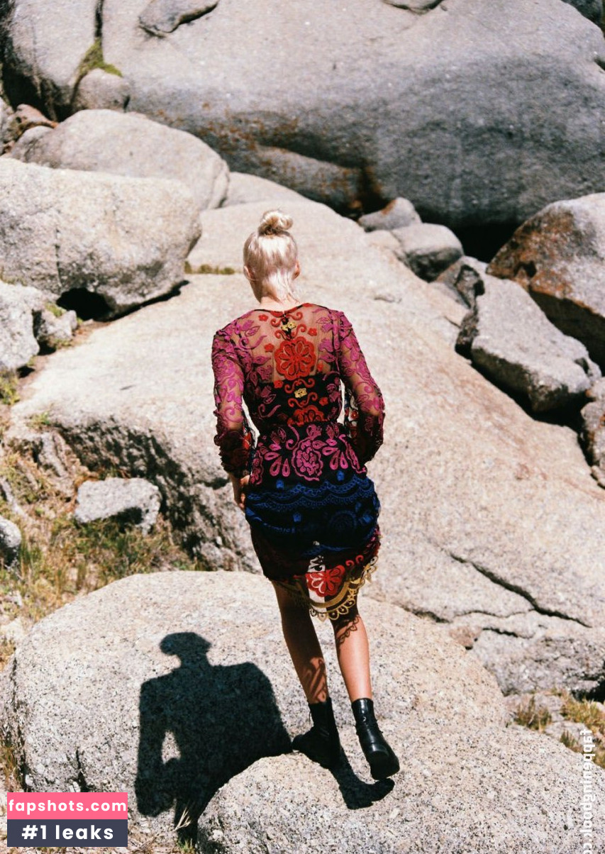 Becca Hiller gallery photo #29