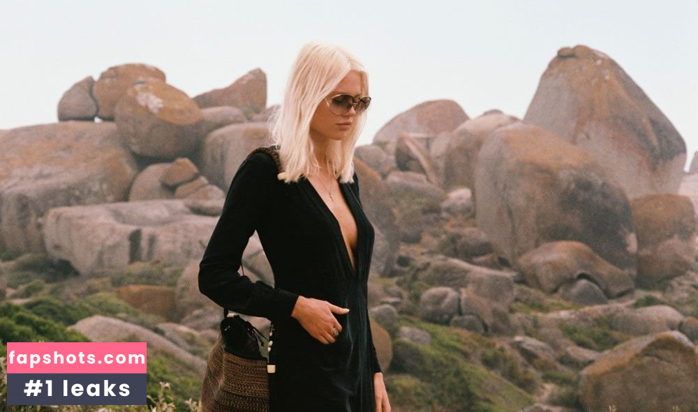 Becca Hiller gallery photo #30