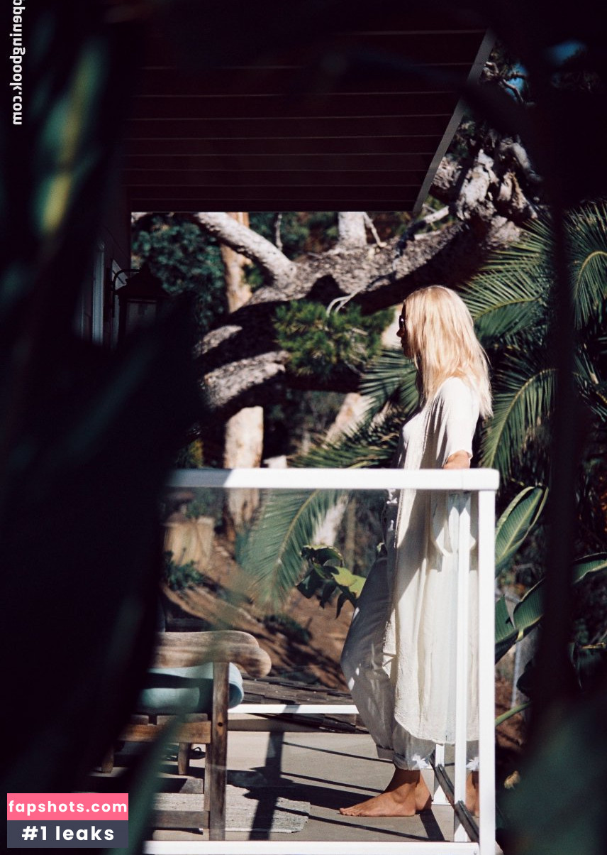 Becca Hiller gallery photo #45