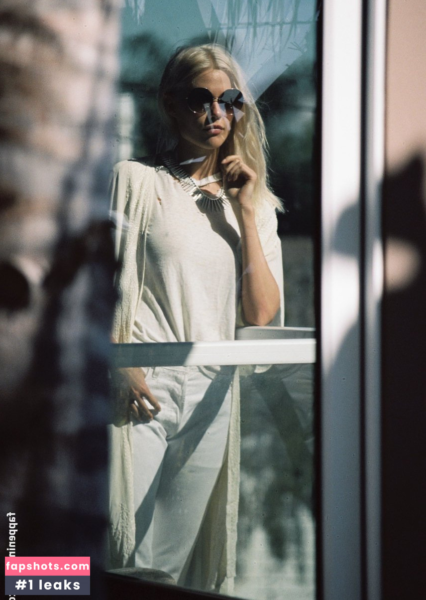 Becca Hiller gallery photo #46