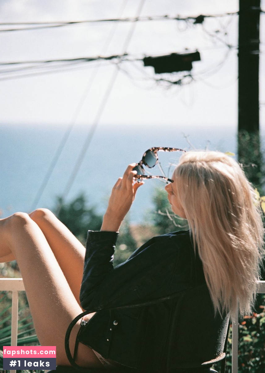 Becca Hiller gallery photo #47