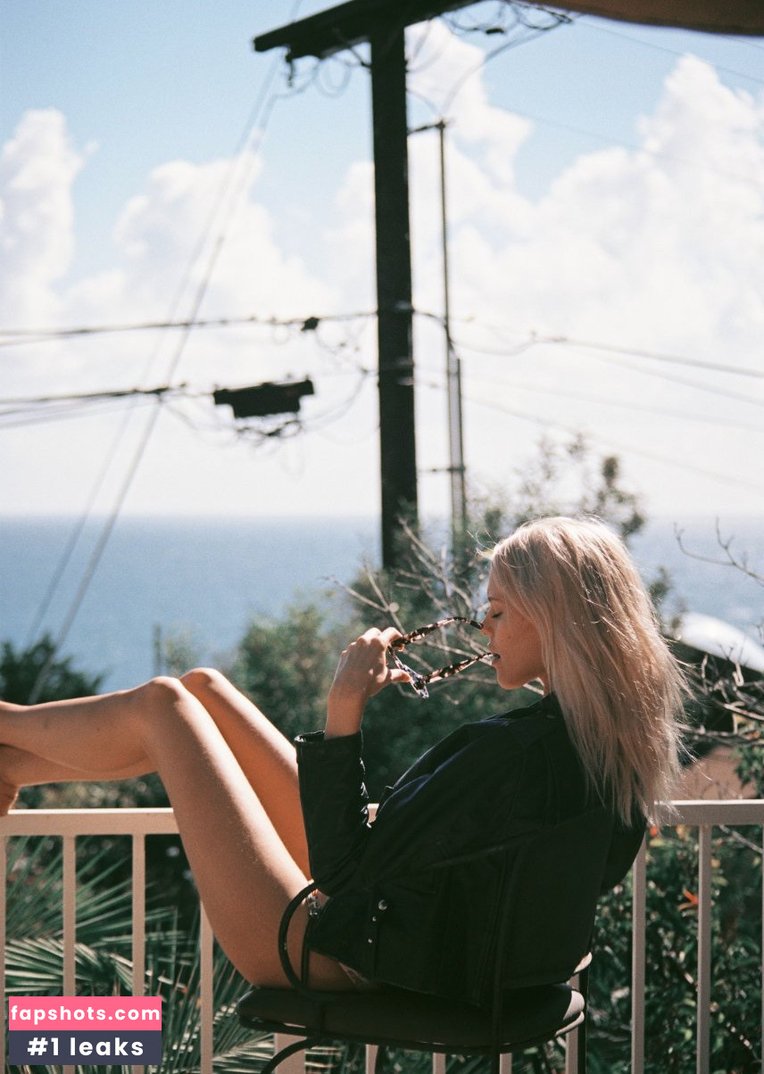 Becca Hiller gallery photo #48