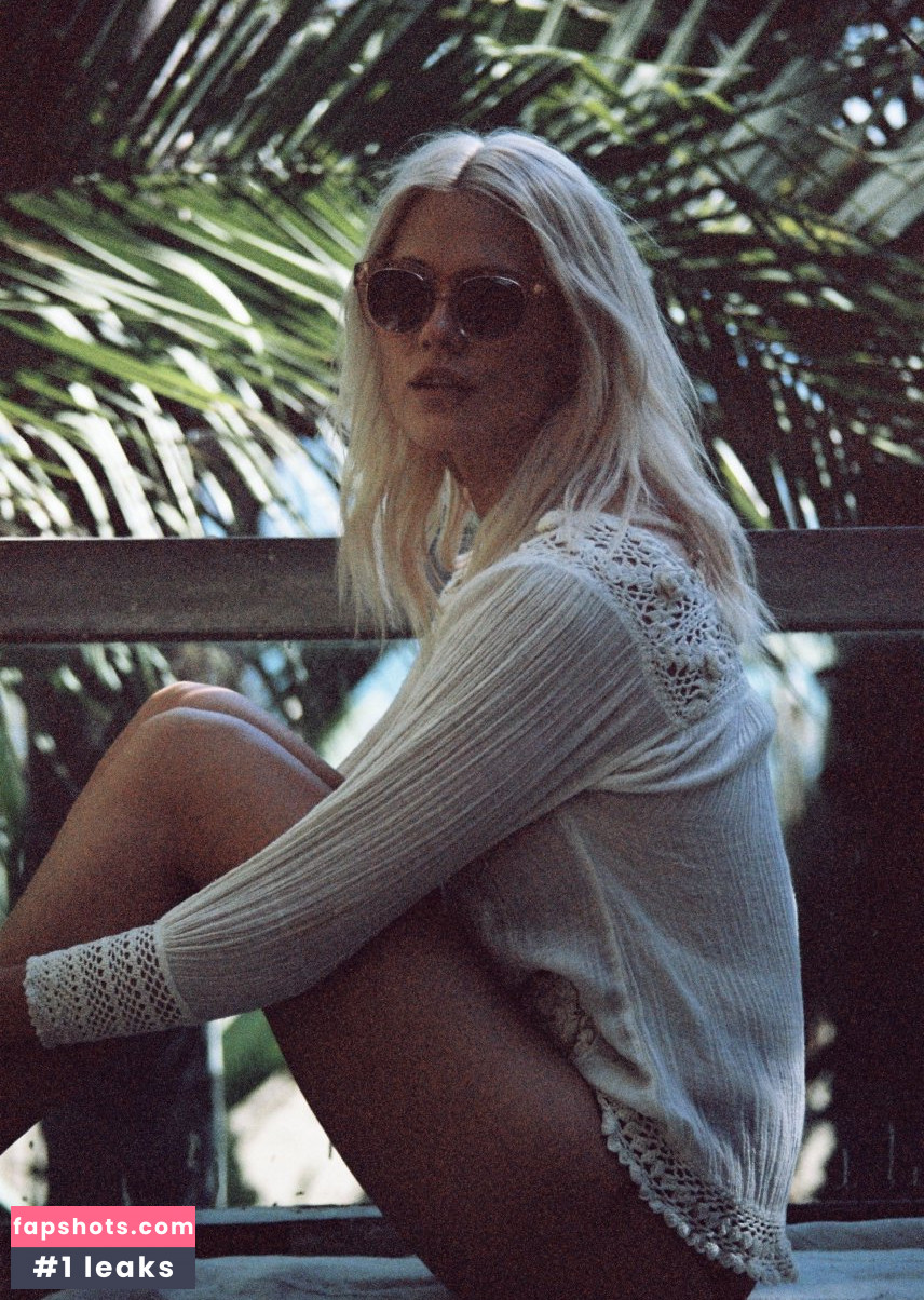 Becca Hiller gallery photo #49