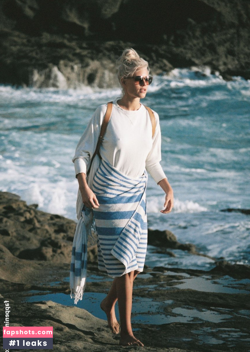 Becca Hiller gallery photo #51