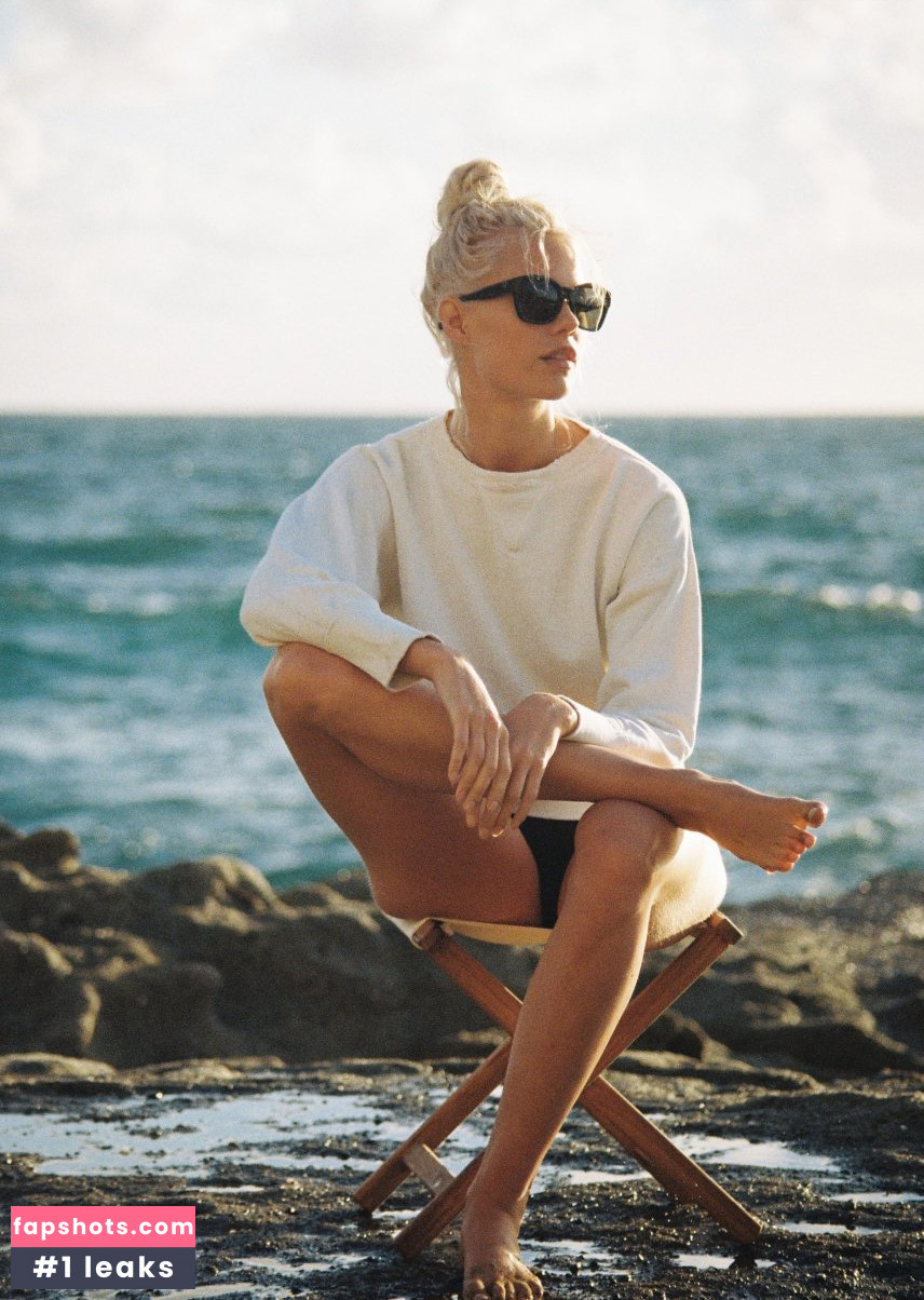 Becca Hiller gallery photo #57