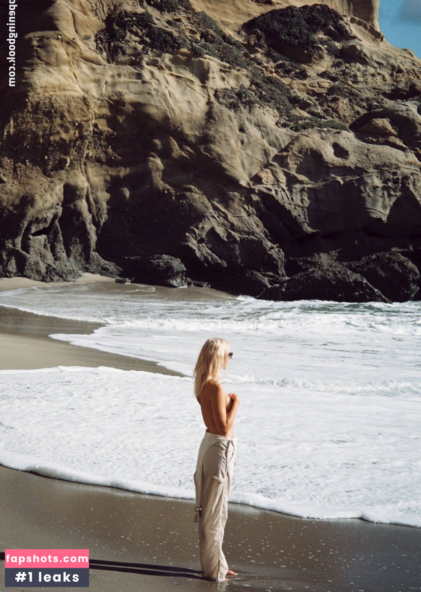 Becca Hiller gallery photo #70