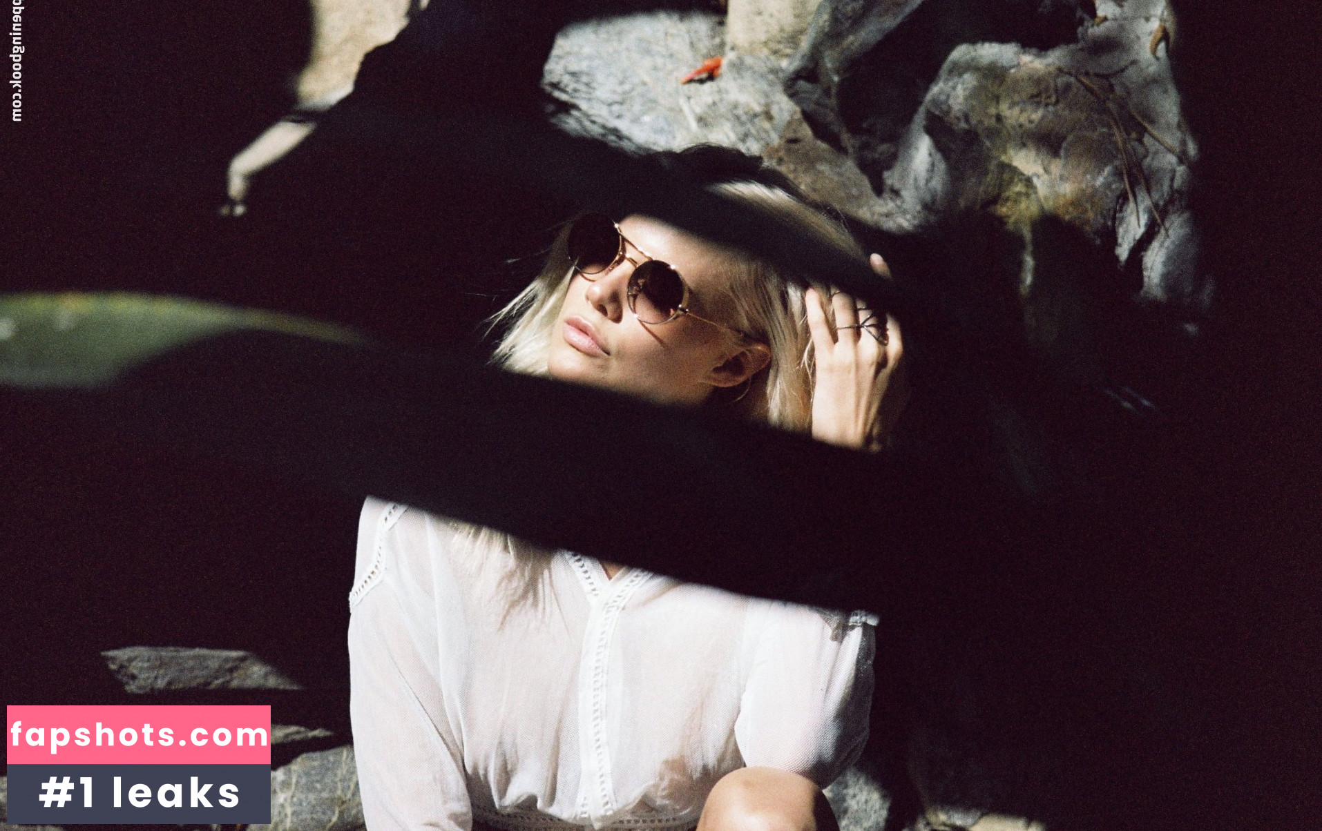 Becca Hiller gallery photo #83