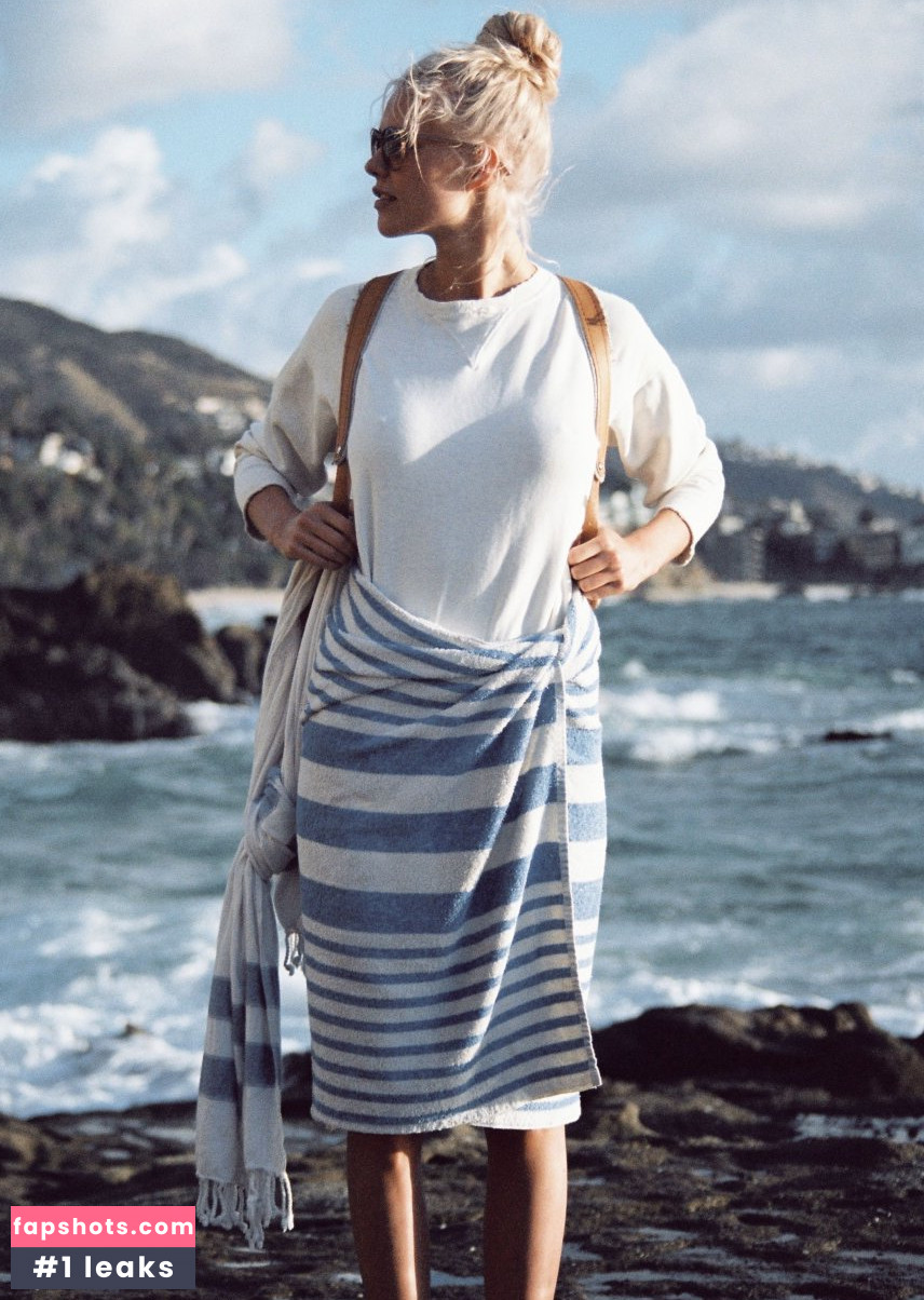 Becca Hiller gallery photo #90