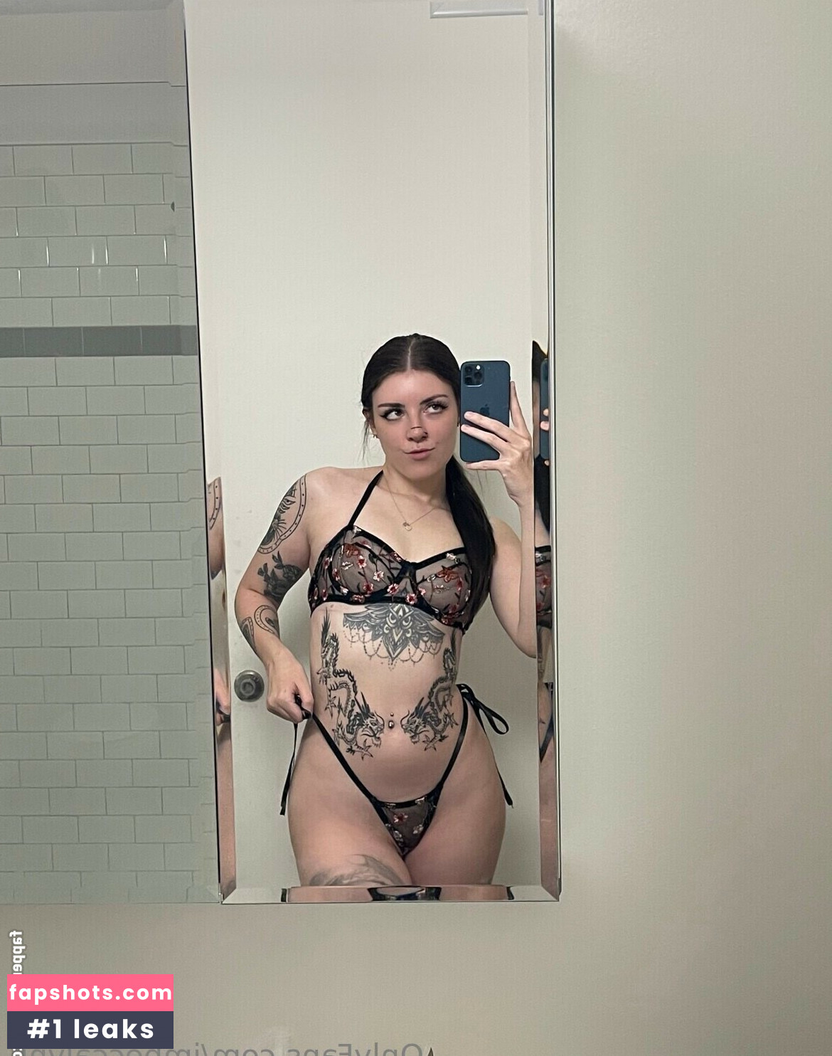 Becca Lynn gallery photo #14