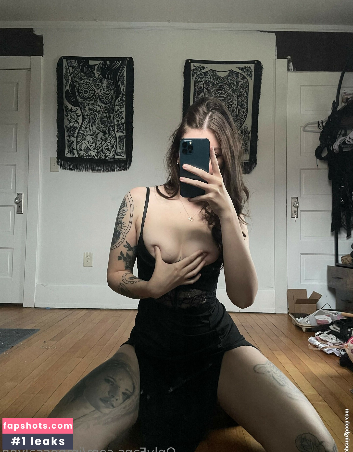 Becca Lynn nude babe gallery