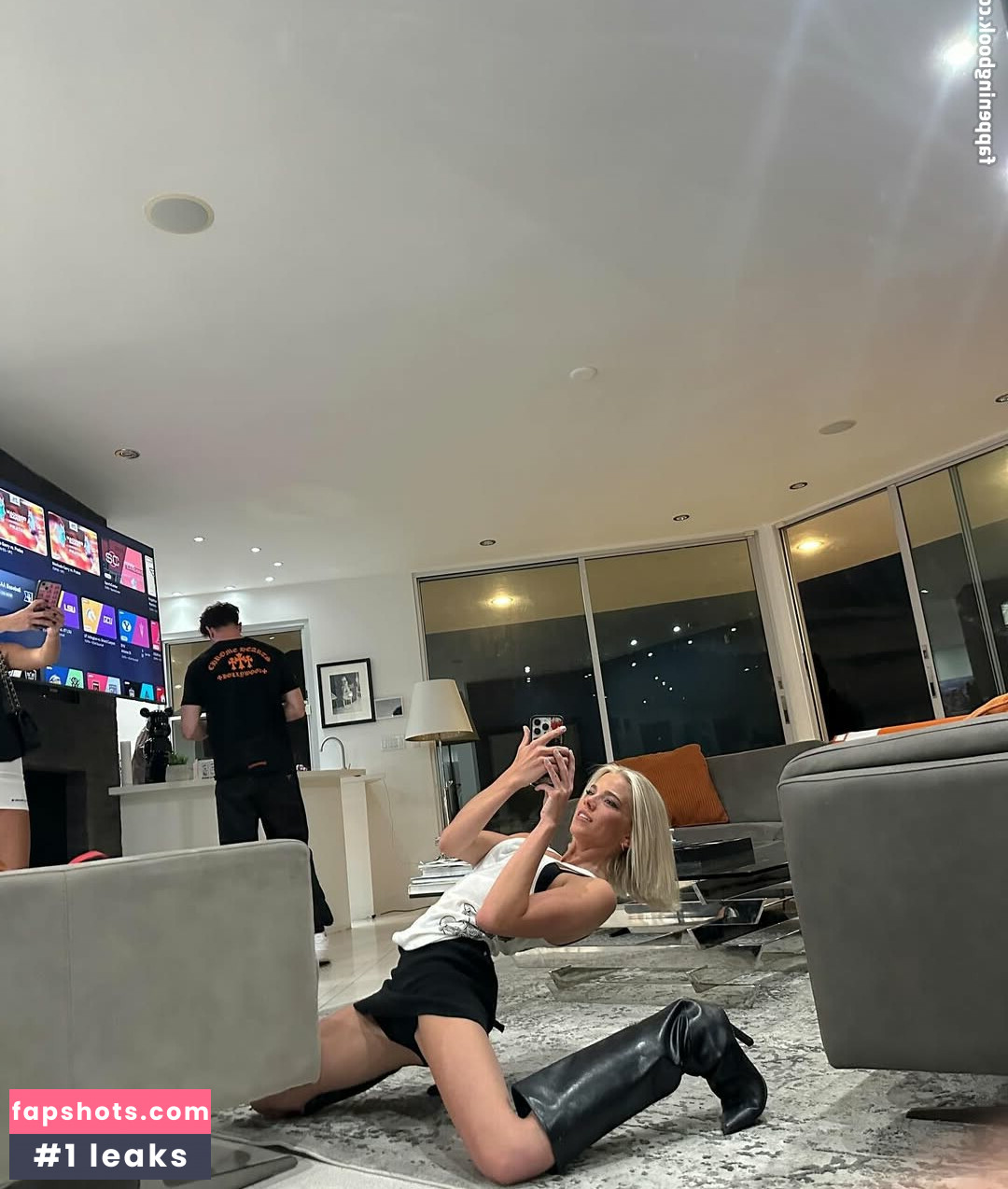 Becca Means gallery photo #12