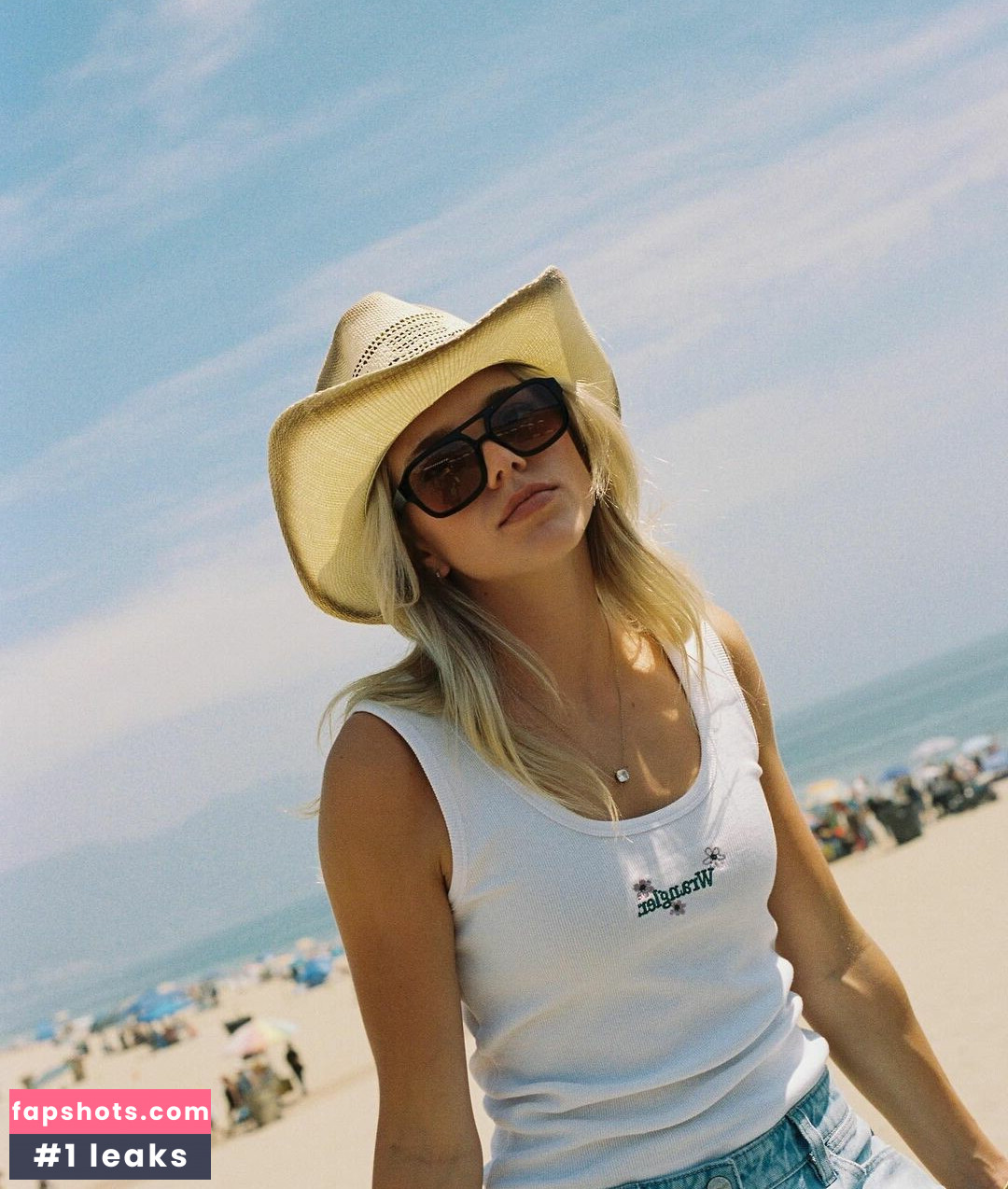 Becca Means gallery photo #95