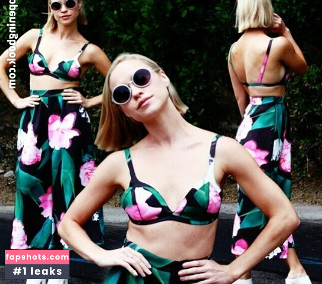 Becca Tobin gallery photo #11