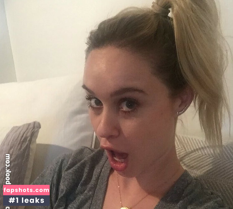 Becca Tobin gallery photo #12