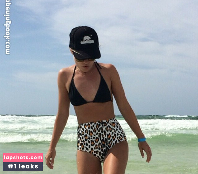 Becca Tobin gallery photo #4