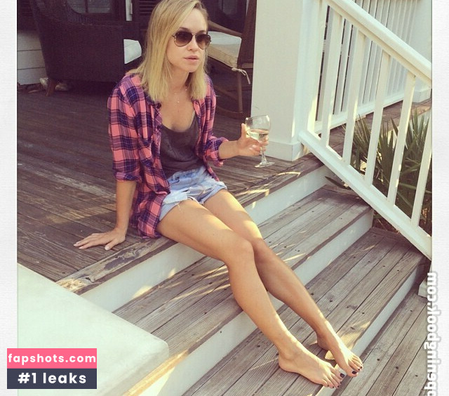 Becca Tobin gallery photo #9