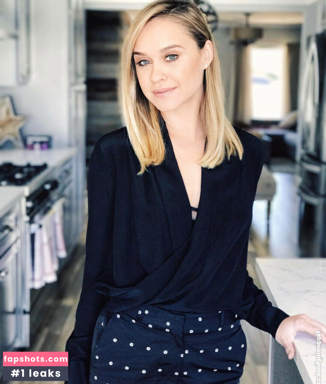 Becca Tobin gallery photo #10