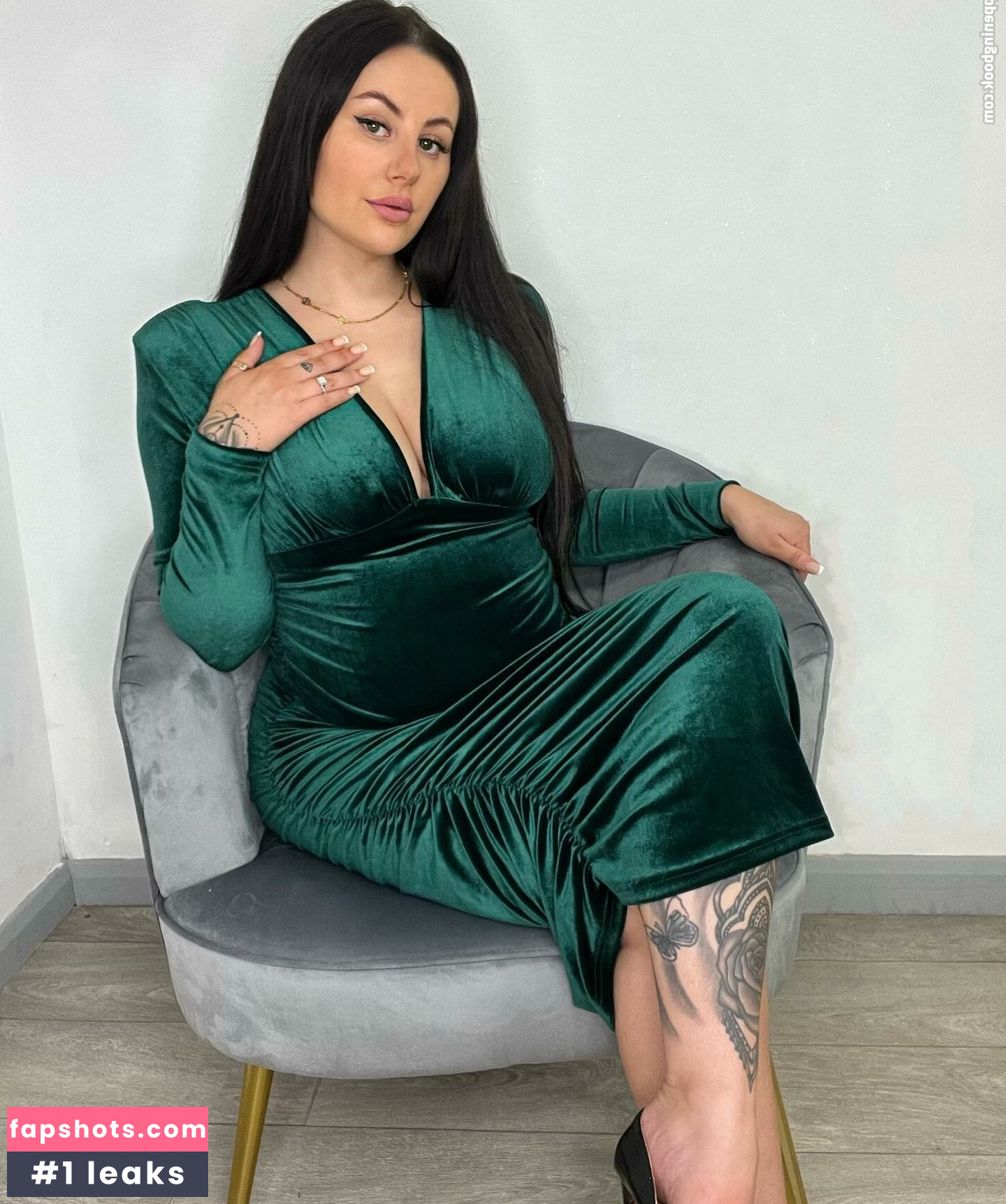 Beckie Holloway gallery photo #14