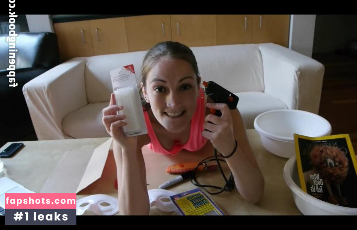 Becky Blow gallery photo #8