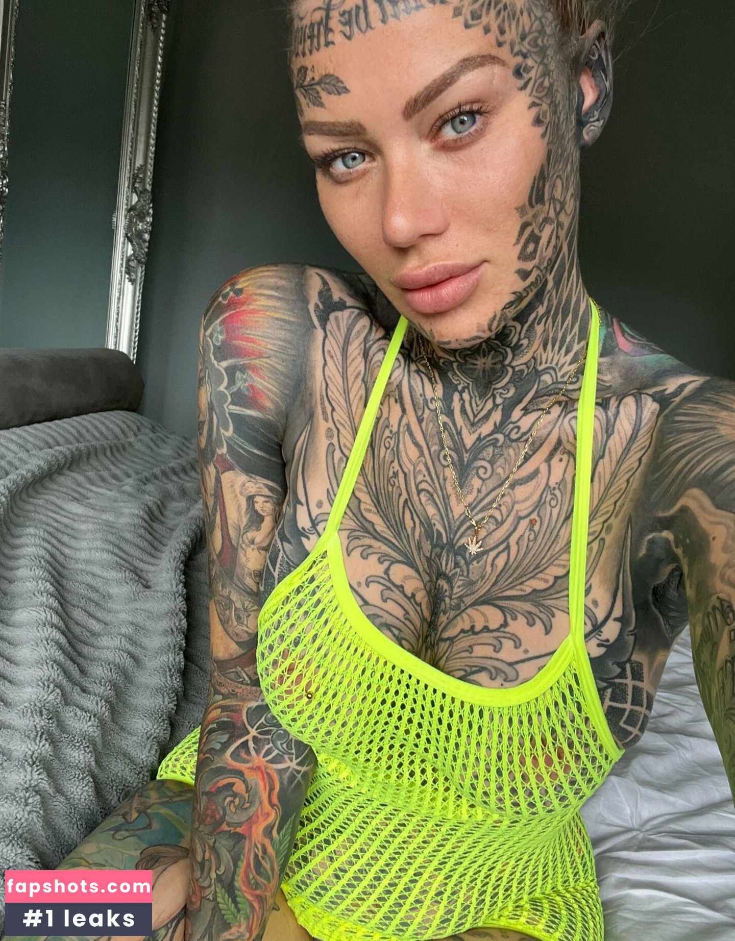 Becky Holt Nude Leaks OnlyFans Photos #6 - LeakJerk