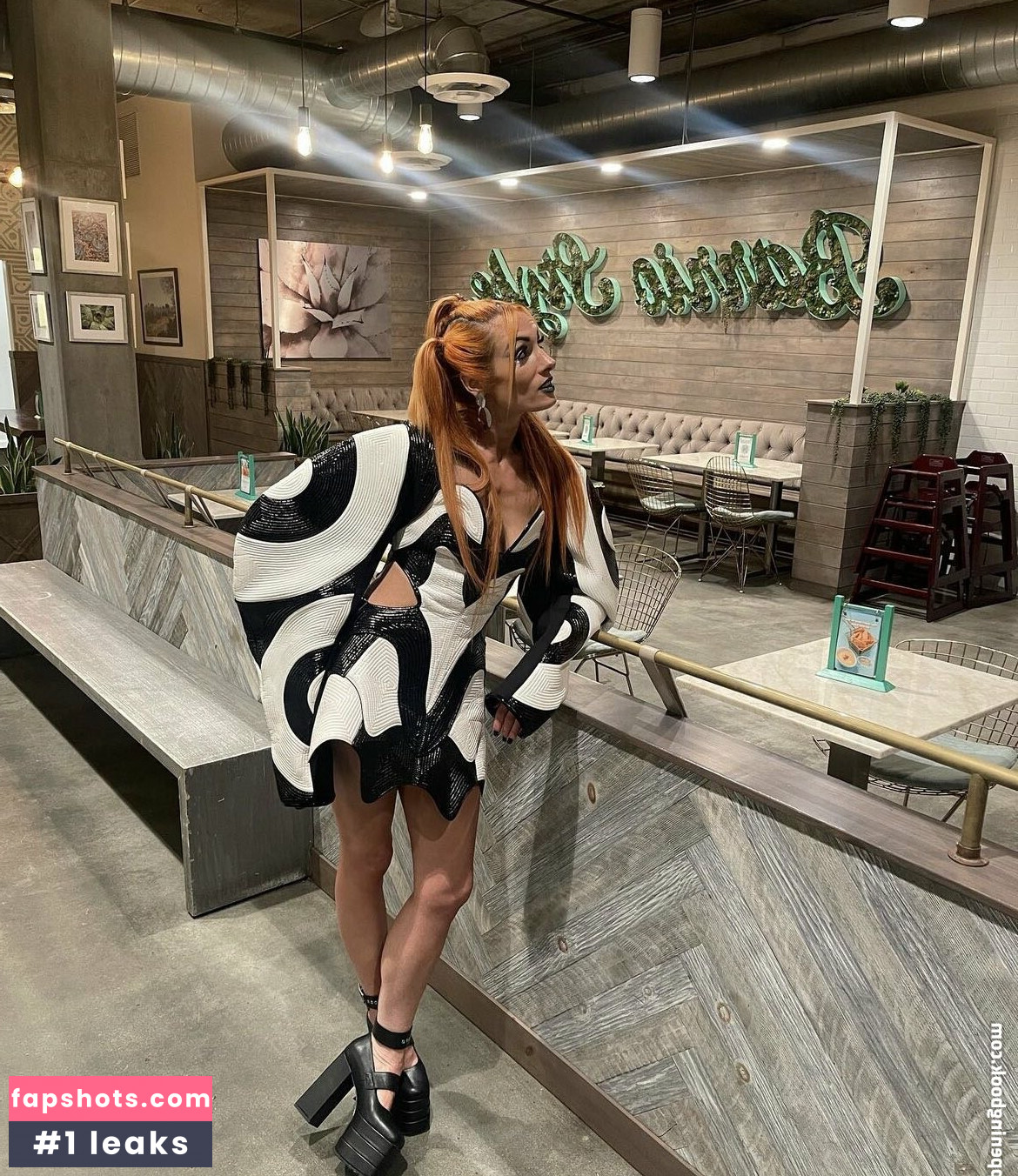 Becky Lynch gallery photo #114