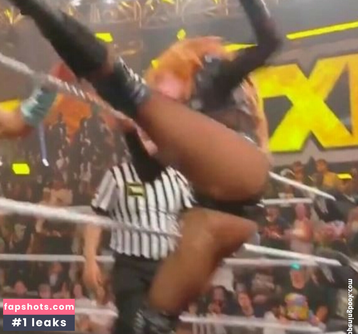 Becky Lynch gallery photo #87