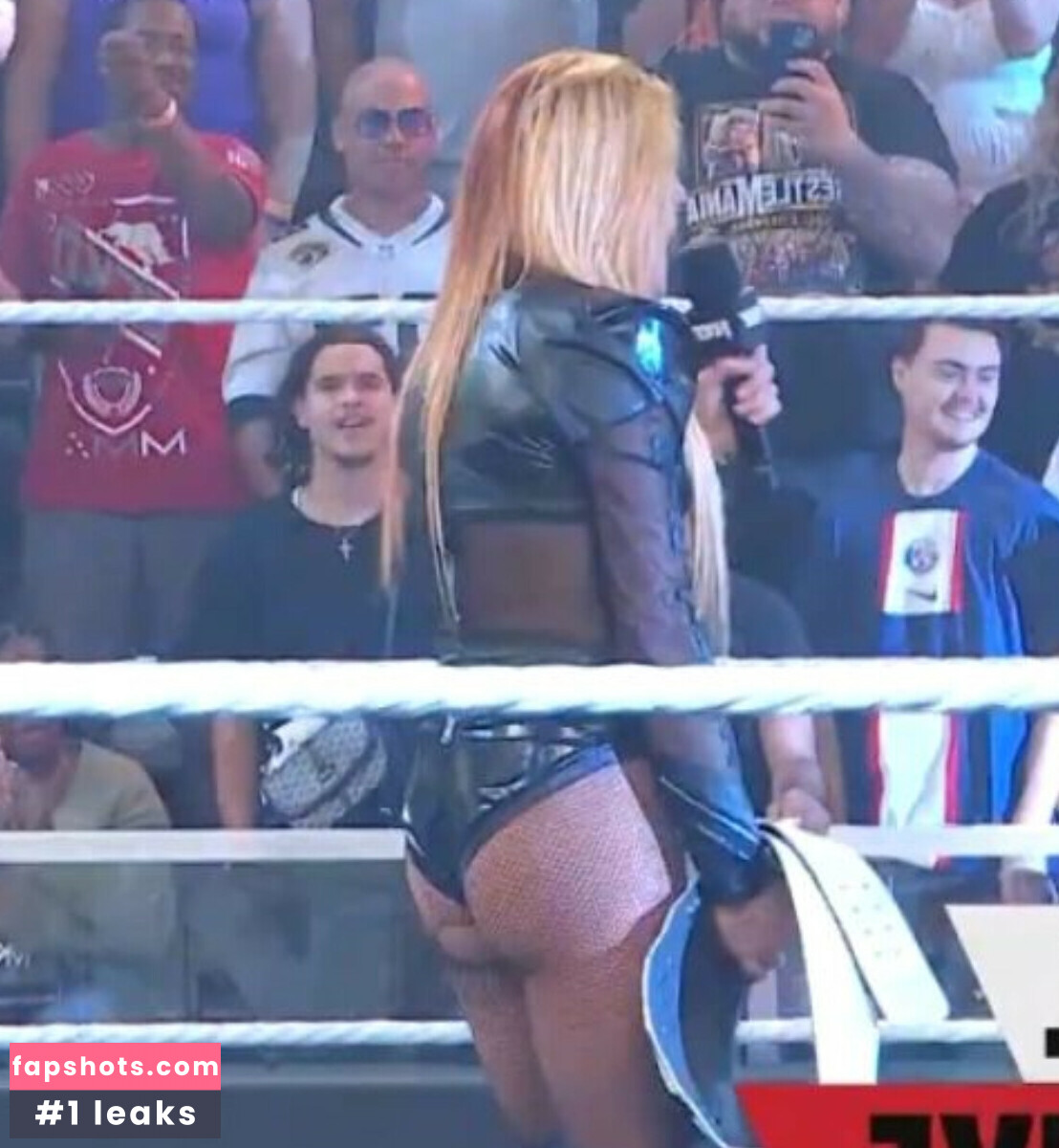 Becky Lynch gallery photo #94