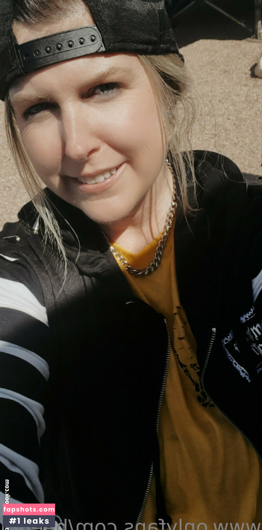 bee88i Nahé úniky fotek pouze od fanoušků #103 - Fapshots