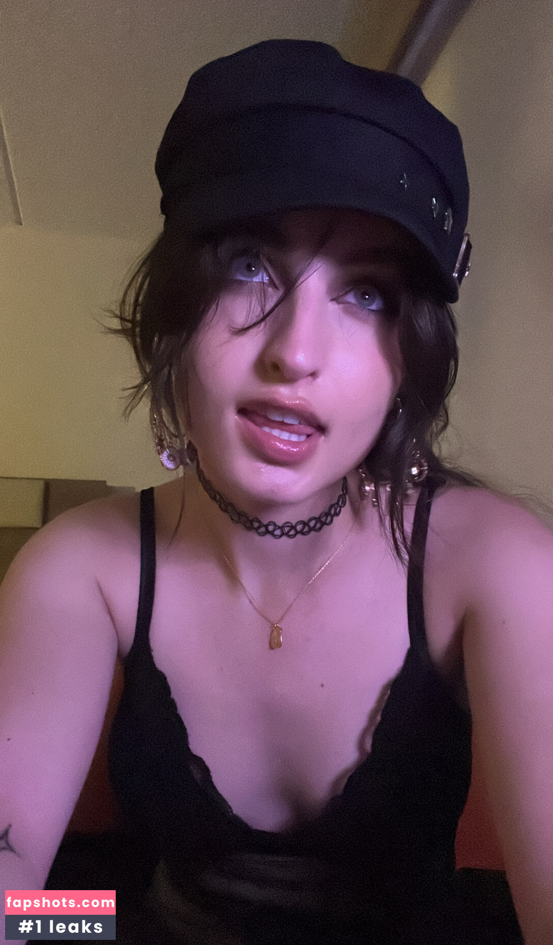 Beebee ASMR gallery photo #112