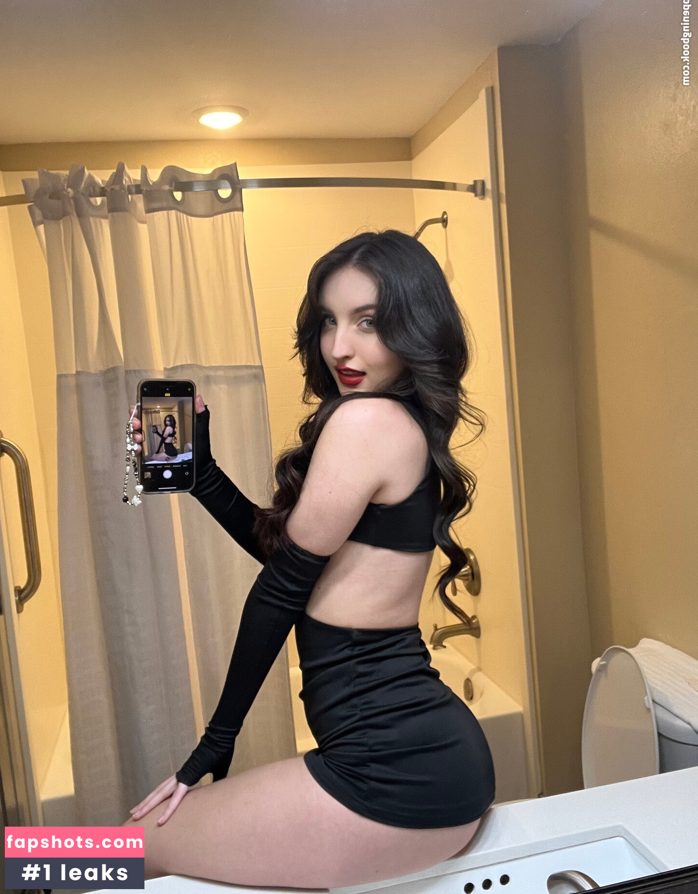 Beebee ASMR gallery photo #172