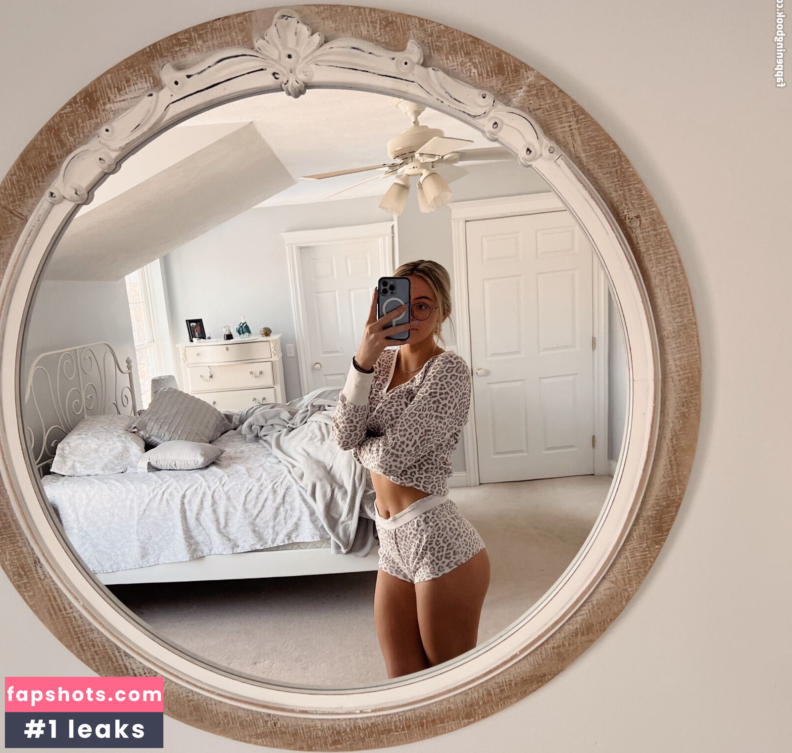 Beez ASMR gallery photo #102