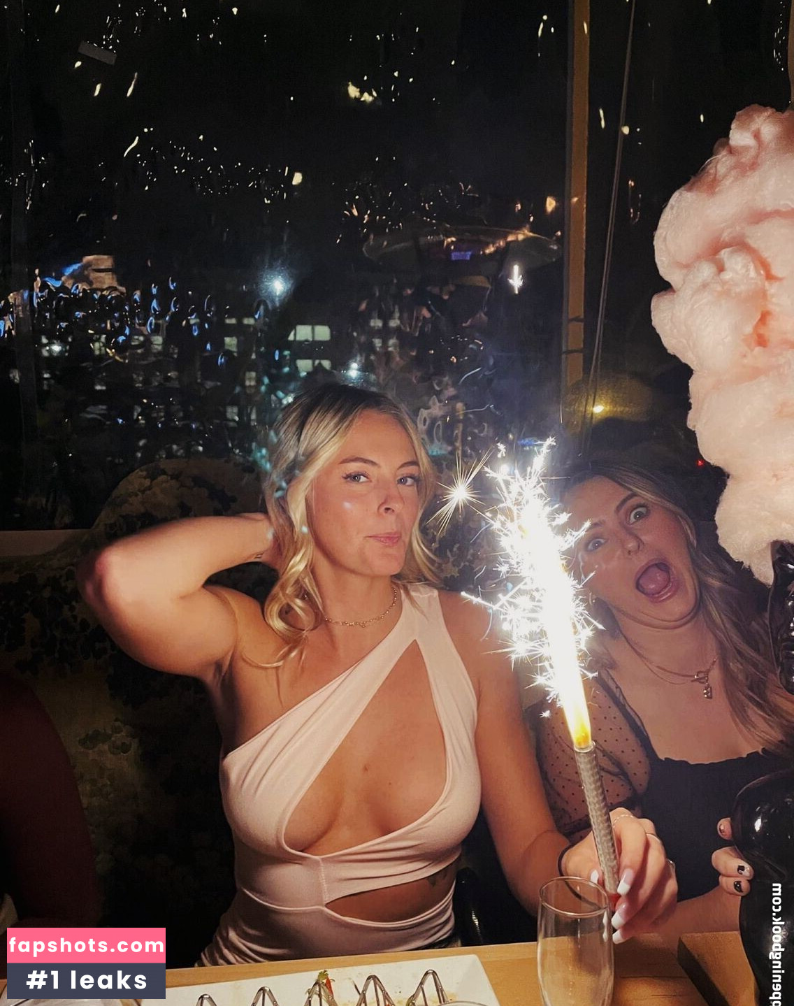 Beez ASMR gallery photo #103