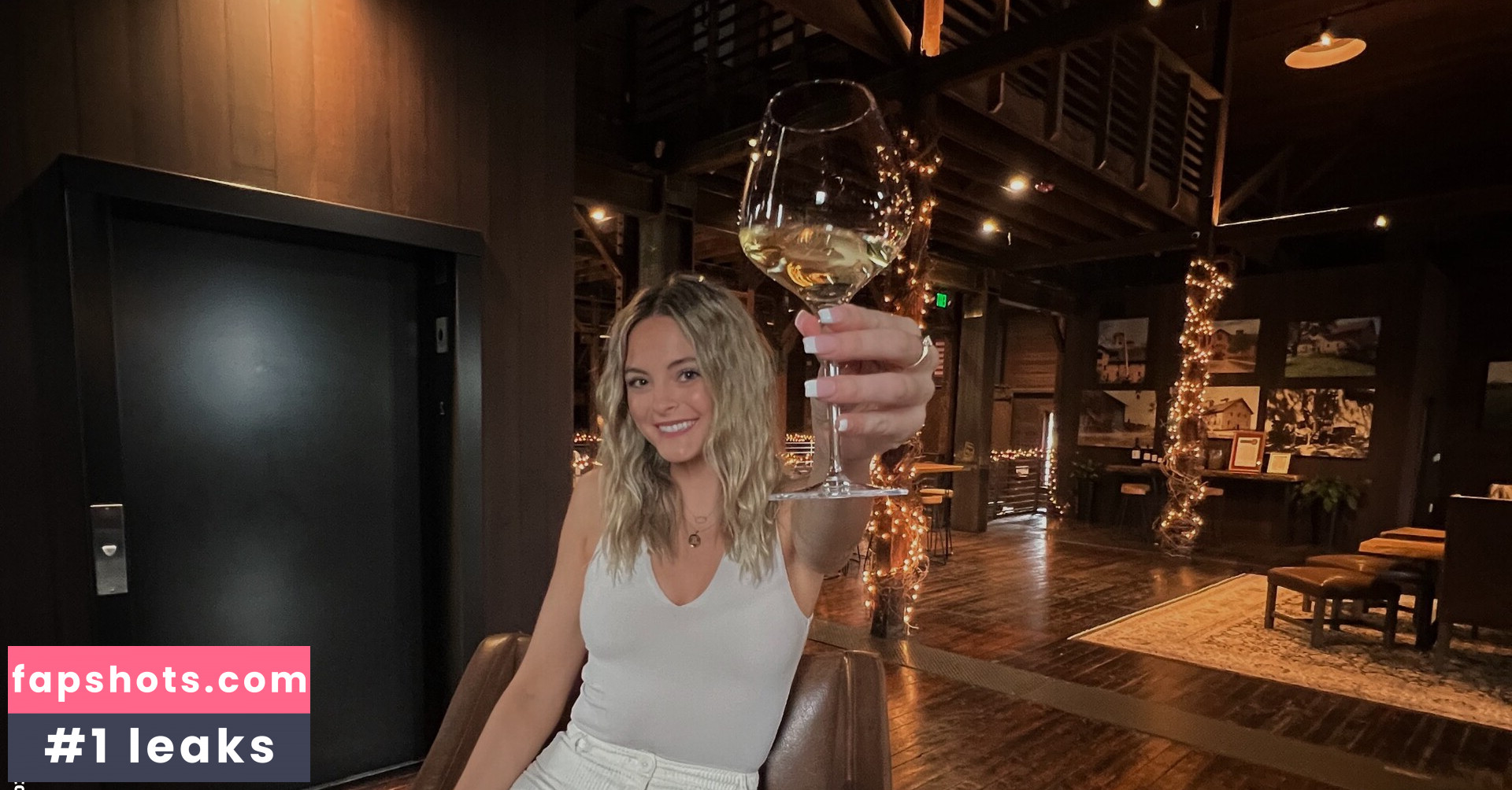 Beez ASMR gallery photo #34