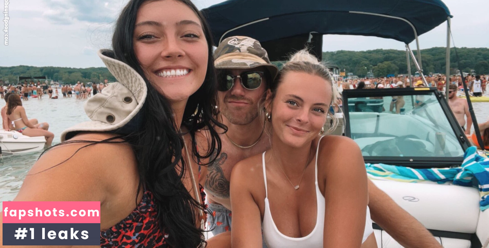 Beez ASMR gallery photo #37