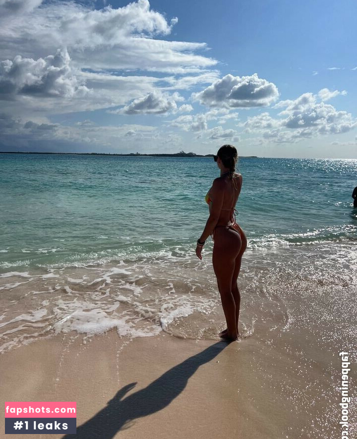 Beez ASMR gallery photo #50