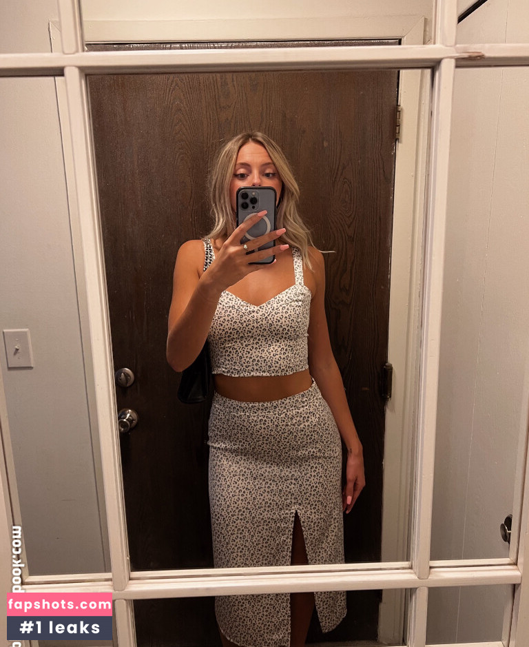 Beez ASMR gallery photo #74