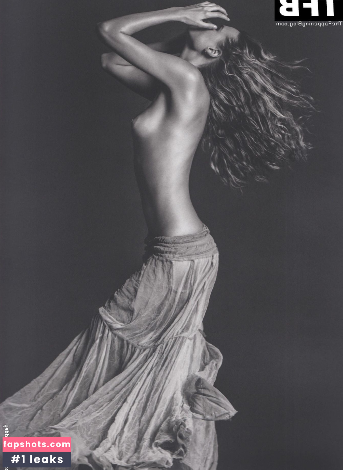 Behati Prinsloo Nahé úniky fotek pouze od fanoušků #131 - Fapshots