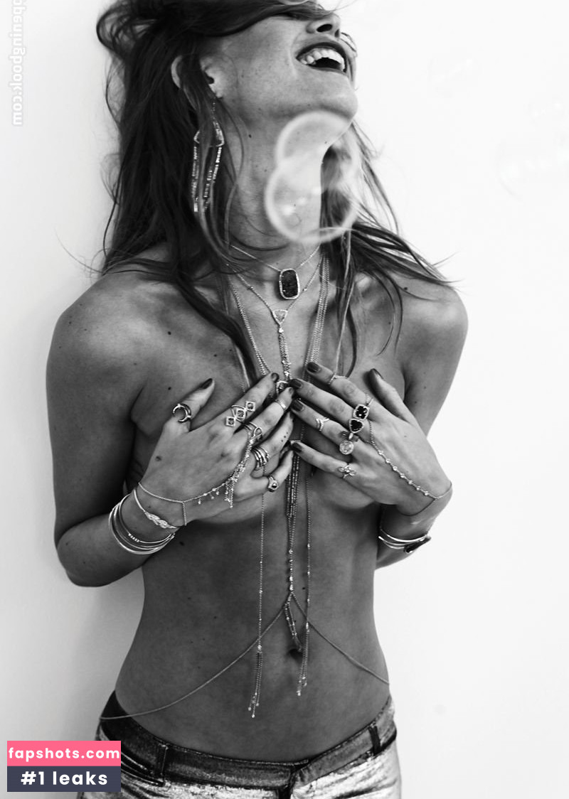 Behati Prinsloo Nahé úniky fotek pouze od fanoušků #299 - Fapshots